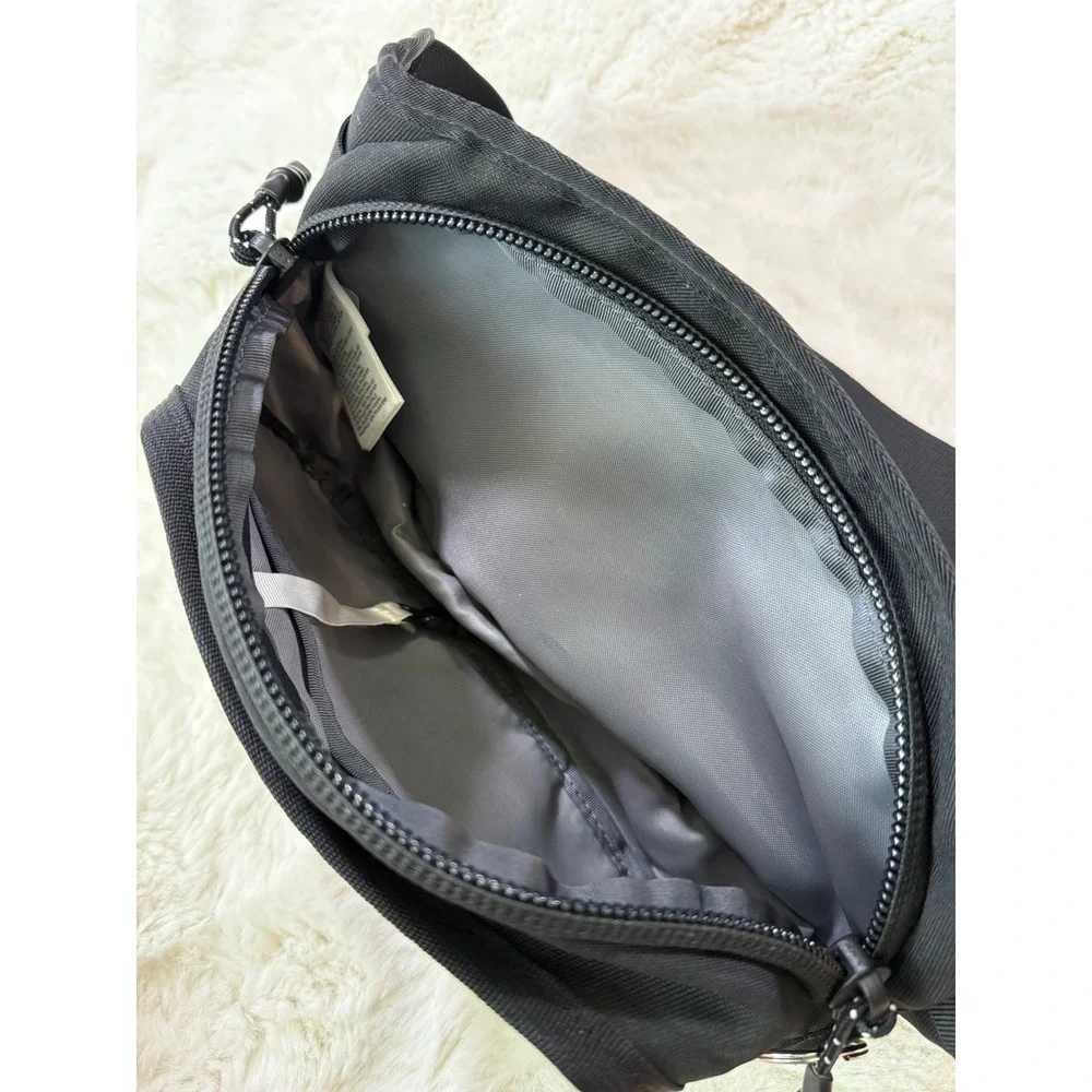 The North Face Fanny Pack Black Waist Bag Crossbody Gorpcore Hiking Utility Gear